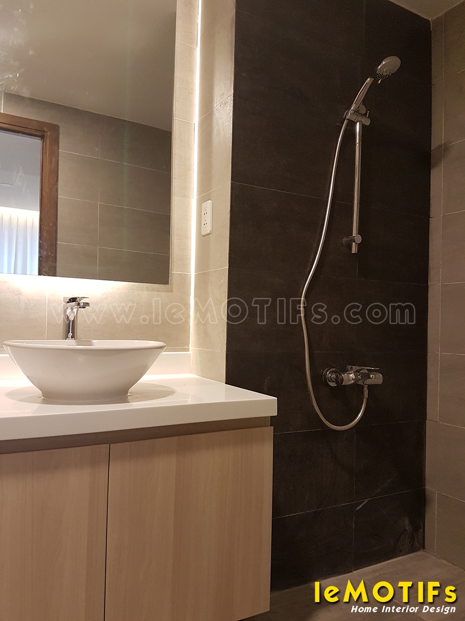 Thi-cong-phong-ve-sinh-can-ho-Orchard-Garden-TPHCM