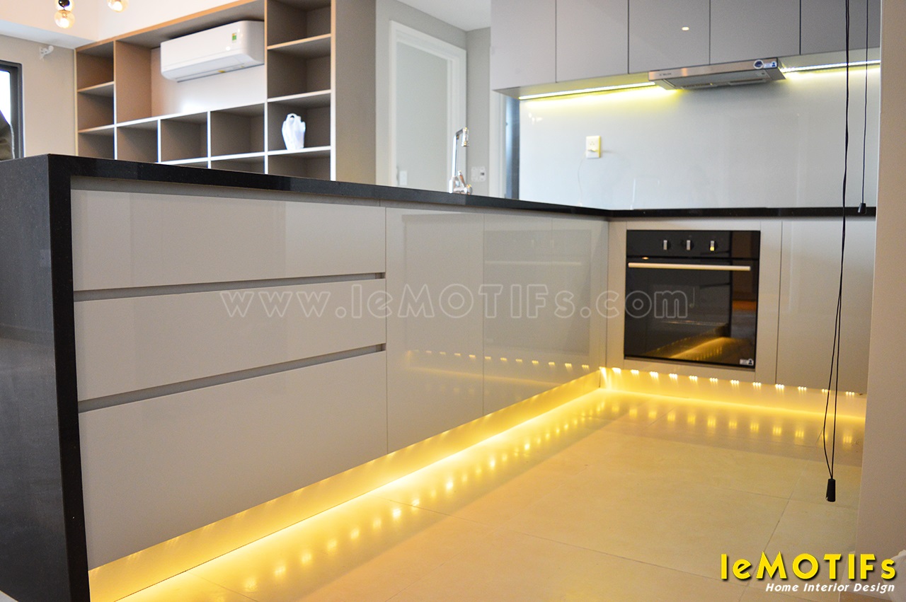 Thi-cong-tu-bep-Acrylic-nha-chi-Lan-Masteri-quan-2-TPHCM