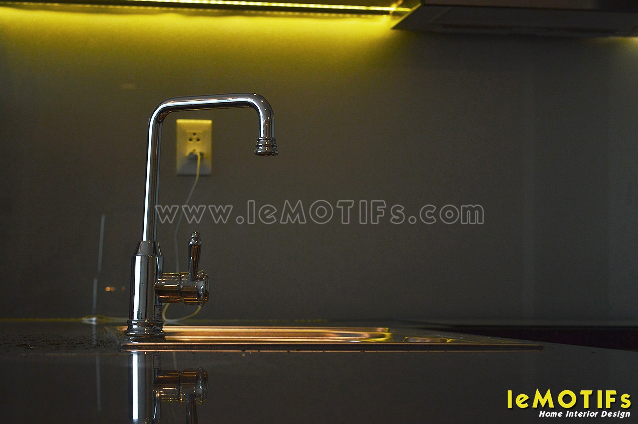 Thi-cong-tu-bep-Acrylic-nha-chi-Lan-Masteri-quan-2-TPHCM