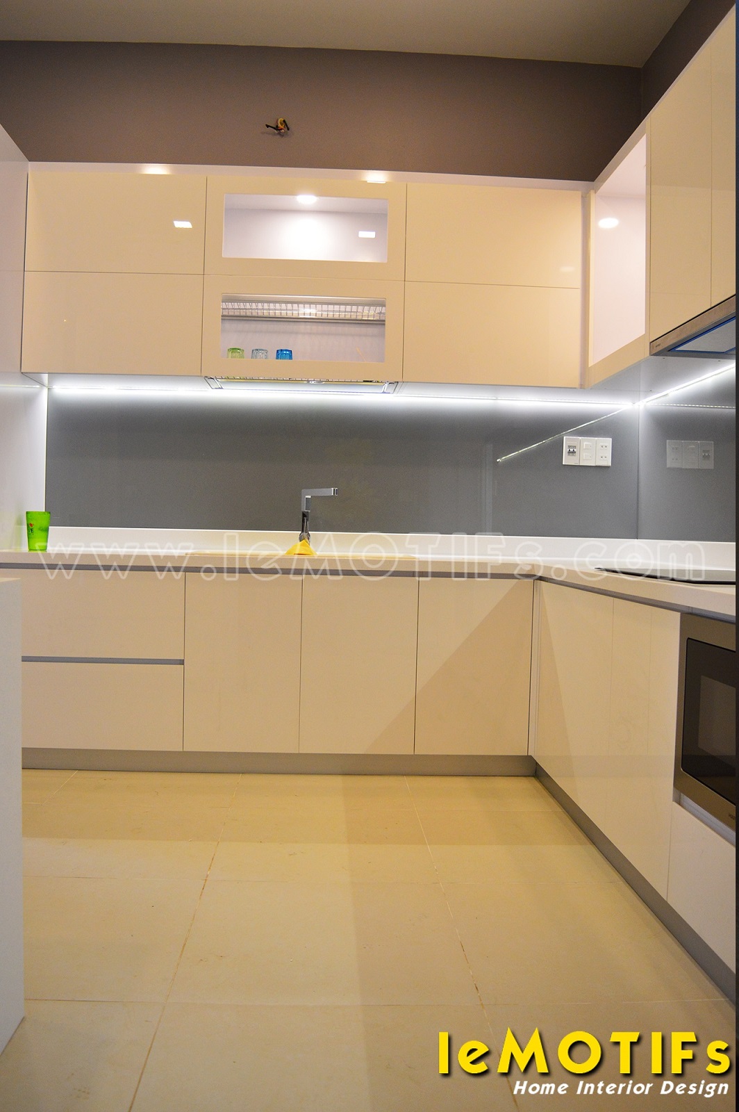 Hinh-anh-thuc-te-thi-cong-noi-that-nha-chi-Lua-quan-8-TPHCM